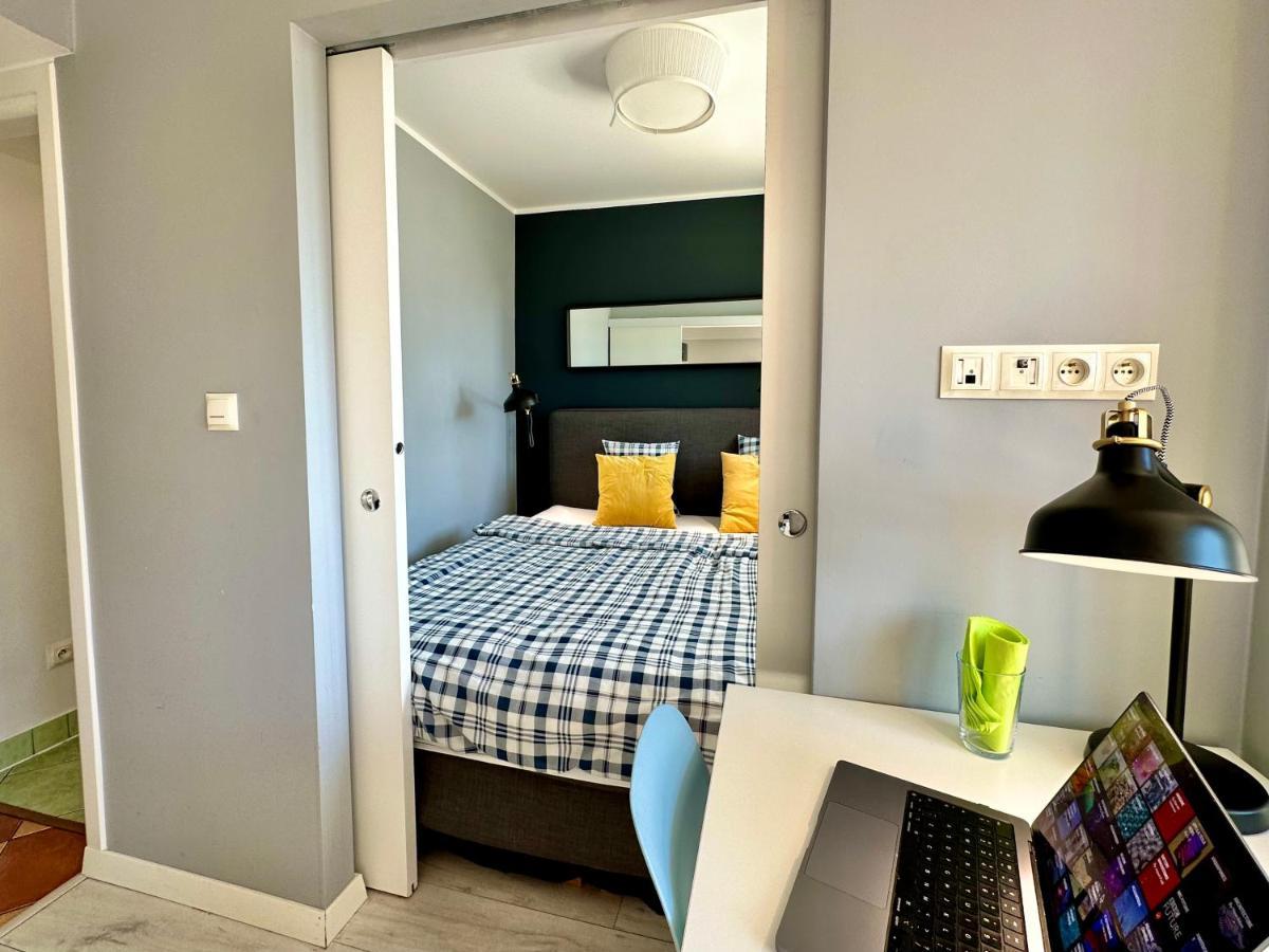 Апартаменти Gold 2 King Size Bed, Metro X2 Free Wifi, 50'Tv Netflix, Hbo, Appletv+ Варшава Екстер'єр фото
