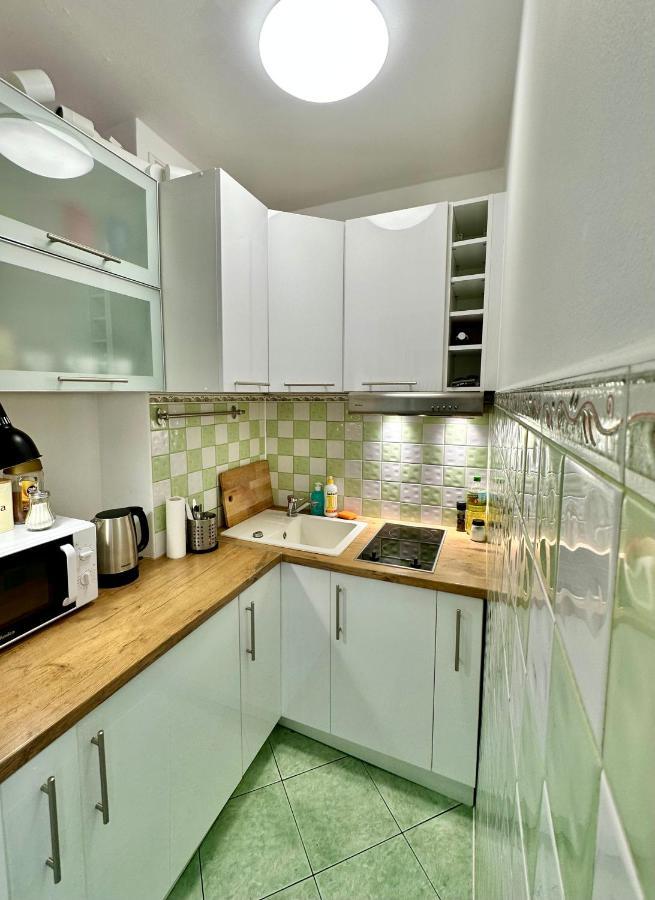Апартаменти Gold 2 King Size Bed, Metro X2 Free Wifi, 50'Tv Netflix, Hbo, Appletv+ Варшава Екстер'єр фото